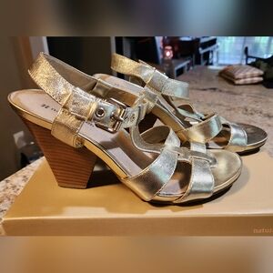 Naturalizer Fischer Gold Leather Sandals